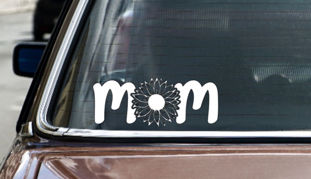 Vinyl Decal | MOM Sunflower Center Decal | MOM Decal | Mother Gifts | Car Decal Window Decal | Cup Decal